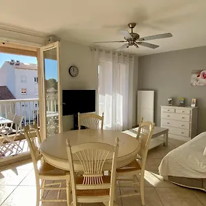  Appartement Les Locations Cinaureva Les îles D'or France