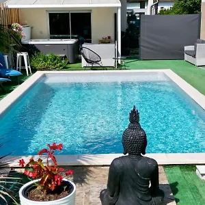  Appartement Jacuzzi France